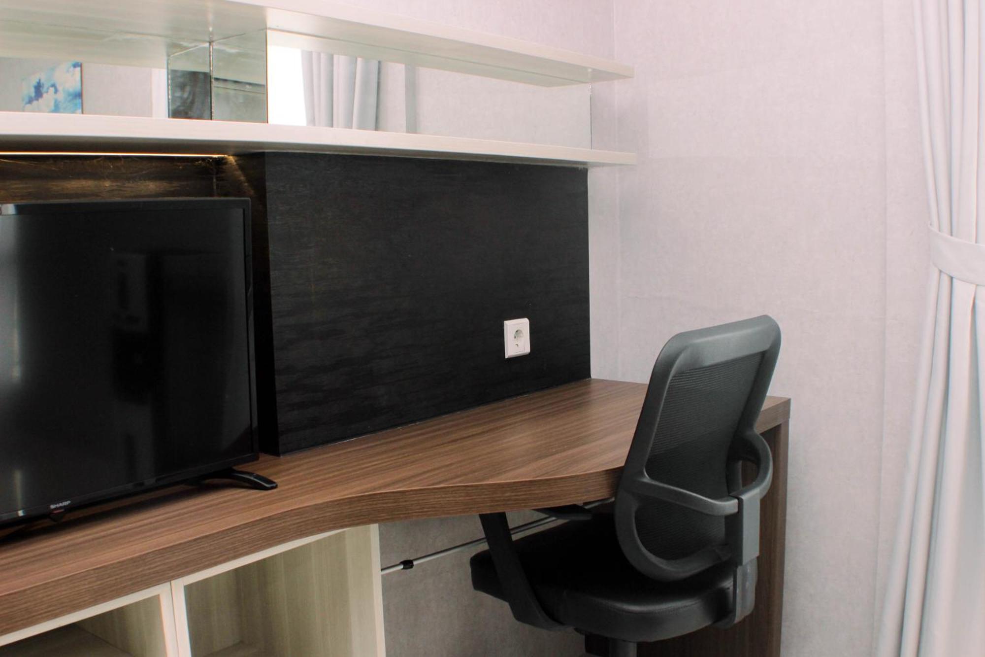 Big And Cozy At Azalea By Travelio Bekasi
