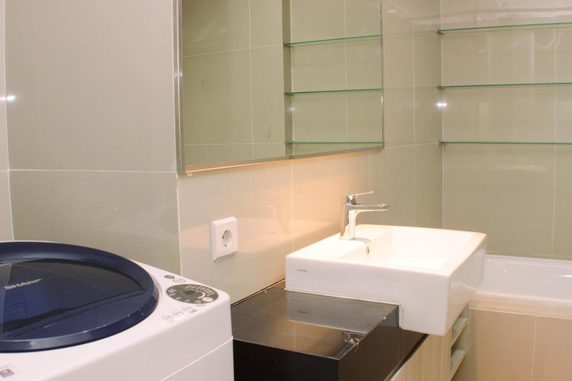 Apartemen Big And Cozy At Azalea By Travelio
